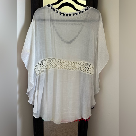 Beach coverup! - Picture 3 of 3